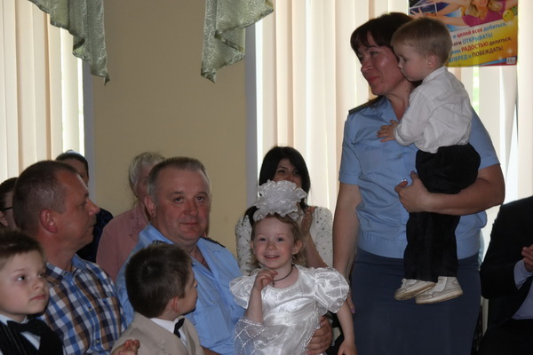 Сотрудники Витебской таможни поздравили воспитанников Великолетчанского детского дома
